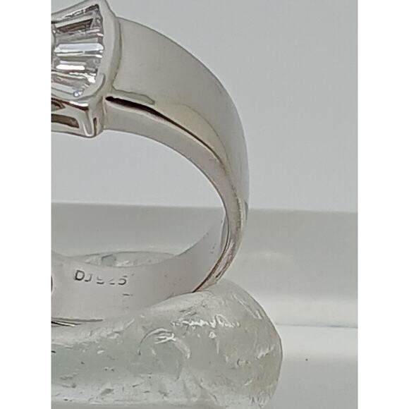 80's Glamour & Drama Vintage Ring Sterling Silver Quality Prong Setting Baguette - Picture 8 of 10